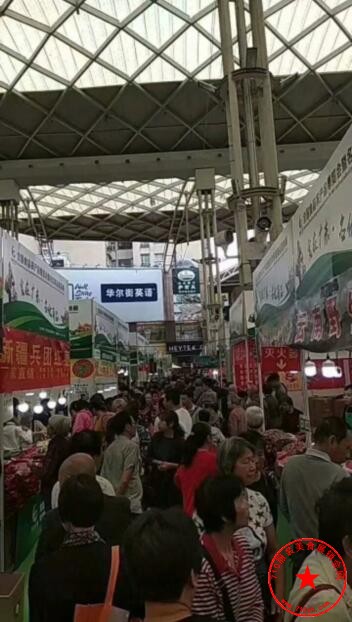 佛山东方广场（中庭）历届展会火爆场面